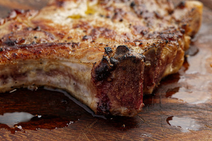 Bone-In Pork Chop (1 chop / pack)